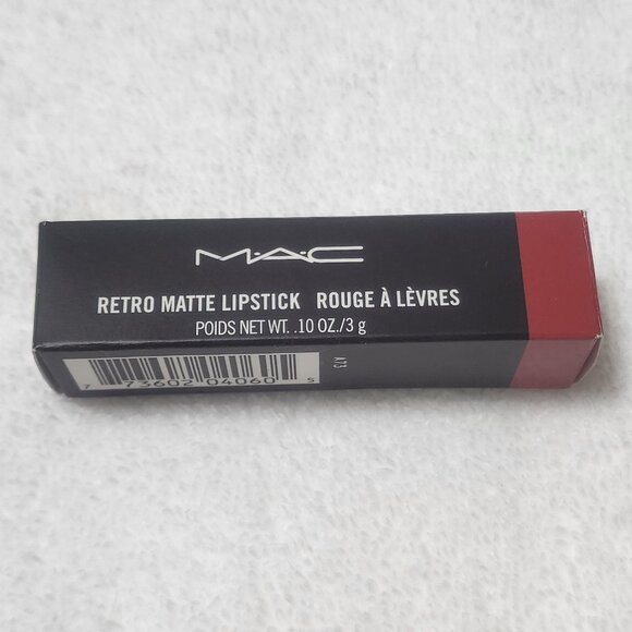 MAC Retro Matte Lipstick Ruby Woo 707 - Picture 5 of 8